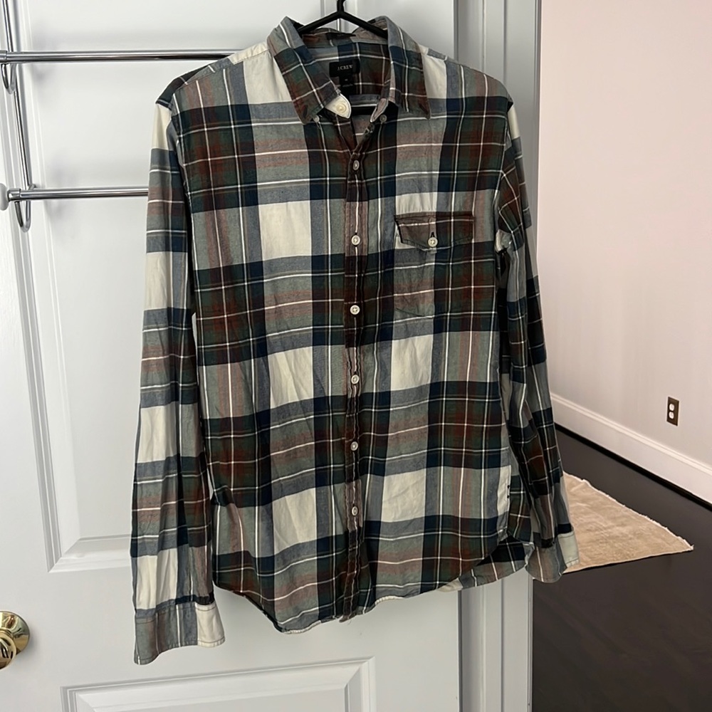 J. Crew 100% cotton slim plaid men’s button down